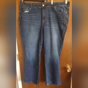 Mid-rise straight leg jeans